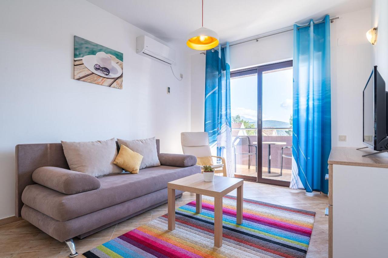 Apartments Svetlana 蒂瓦特 外观 照片